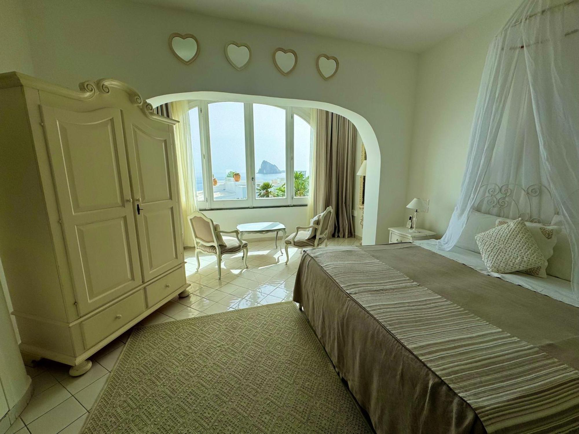 Hotel Lisca Bianca Panarea Exterior photo