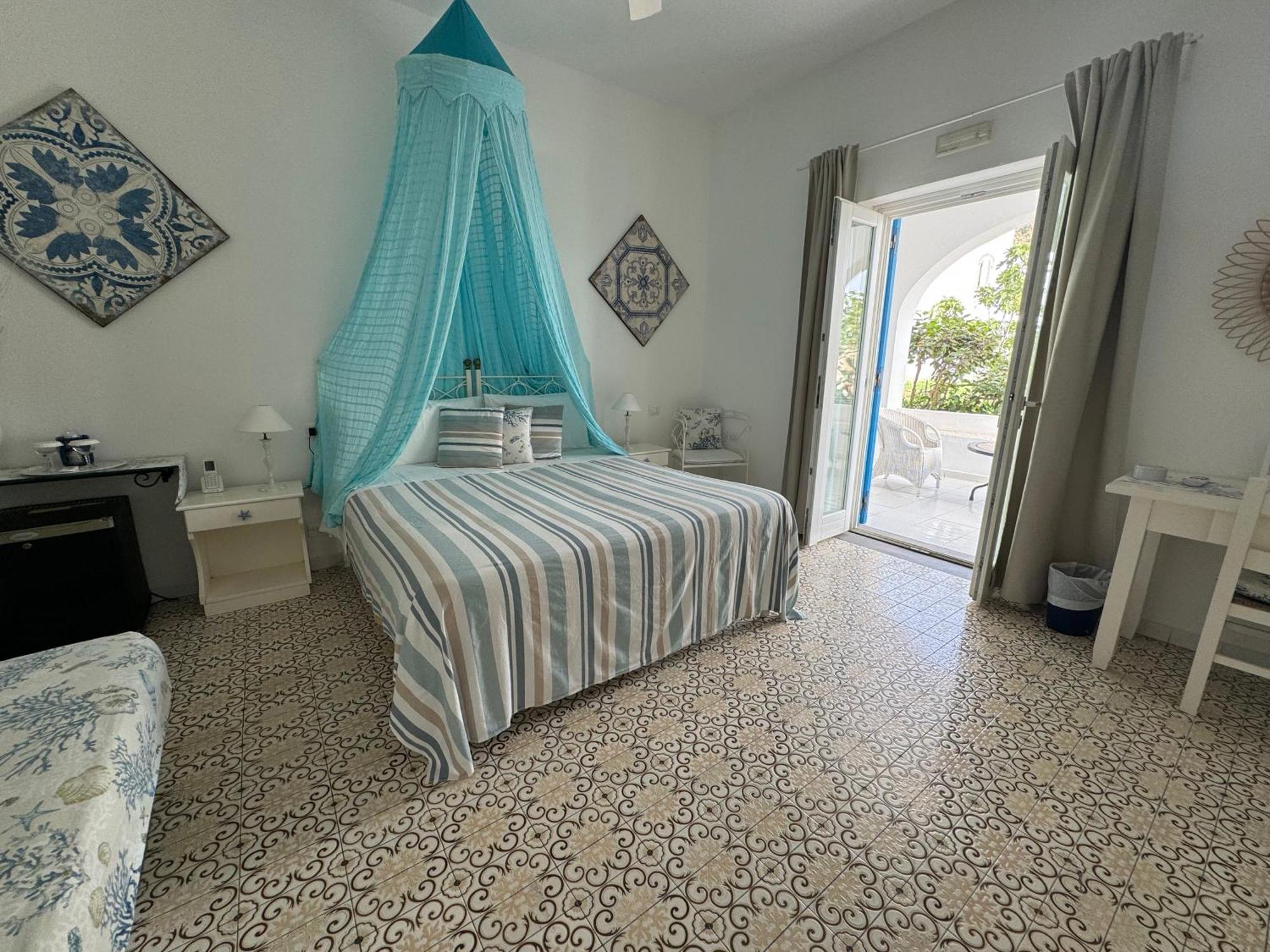 Hotel Lisca Bianca Panarea Exterior photo
