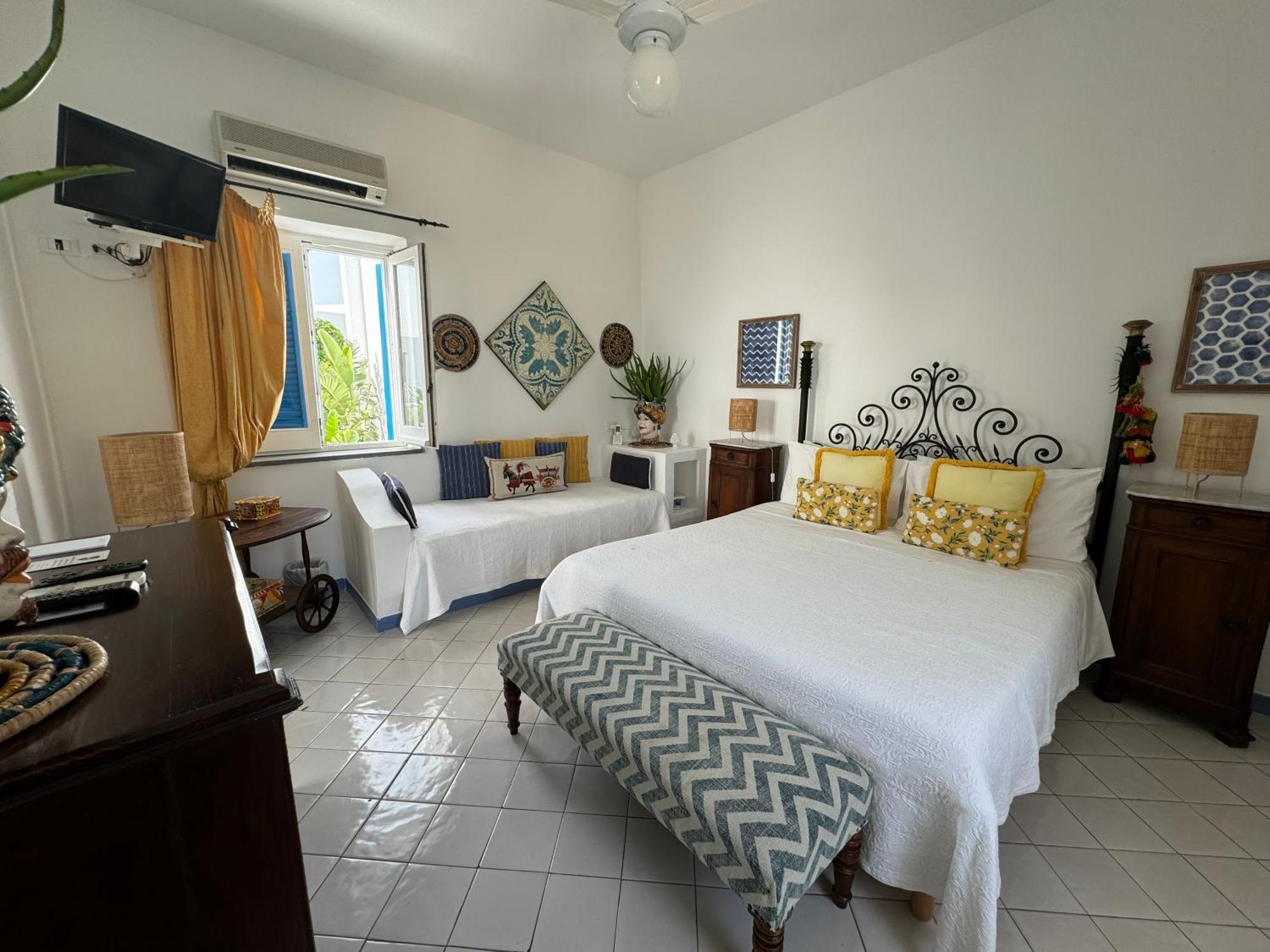 Hotel Lisca Bianca Panarea Room photo